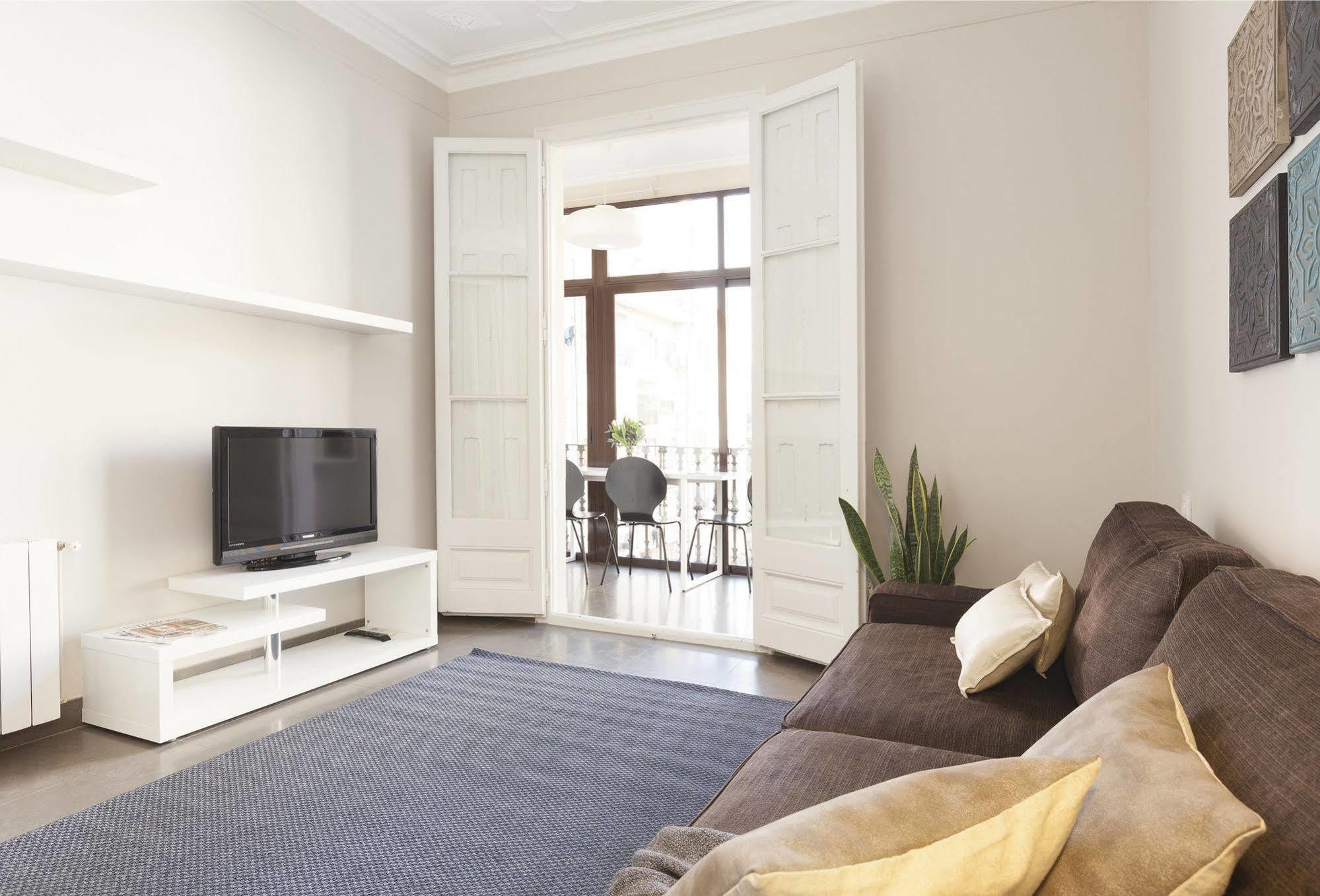 Easy Sleep Gaudi Terrace Apartment Barcelona Ngoại thất bức ảnh