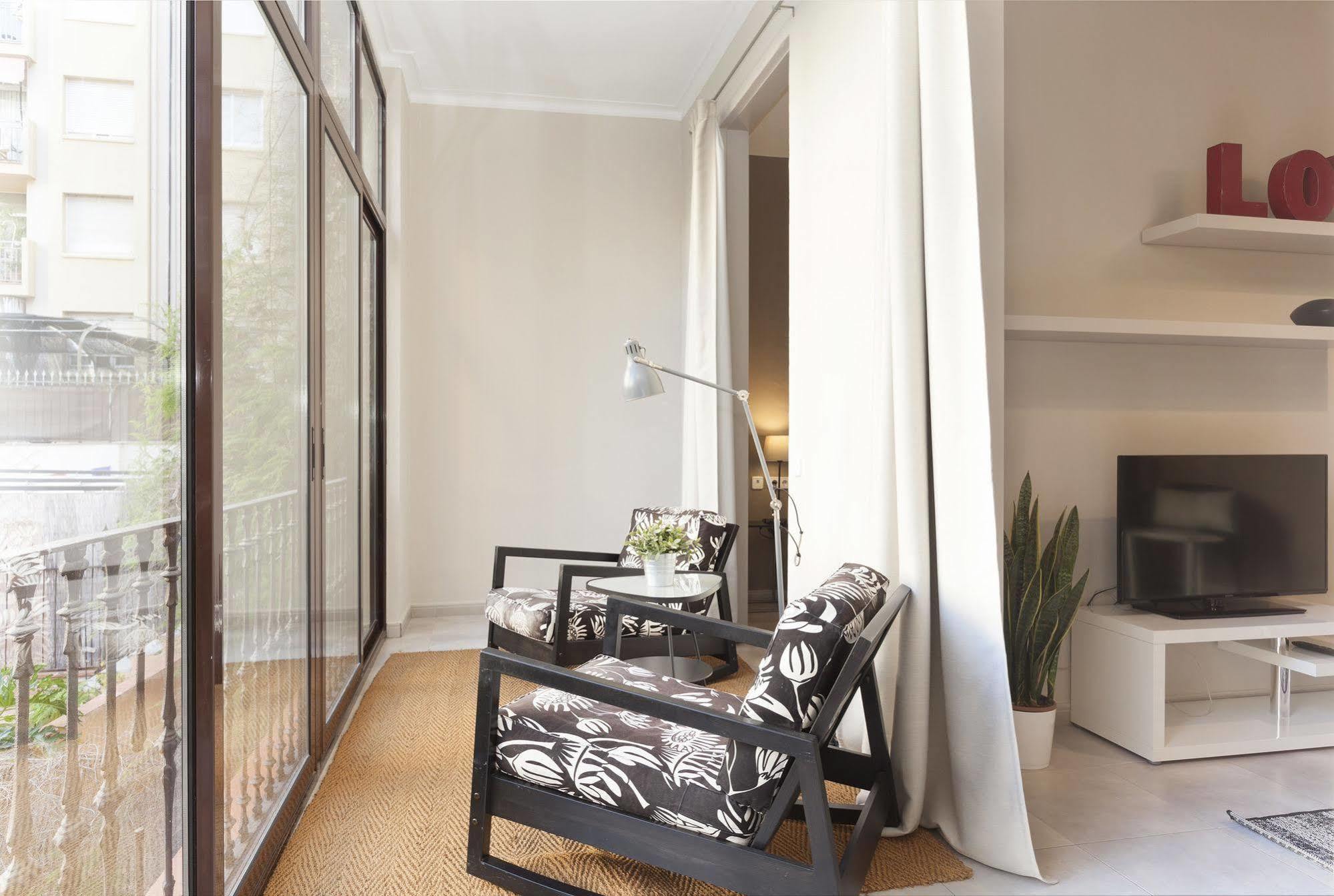 Easy Sleep Gaudi Terrace Apartment Barcelona Ngoại thất bức ảnh
