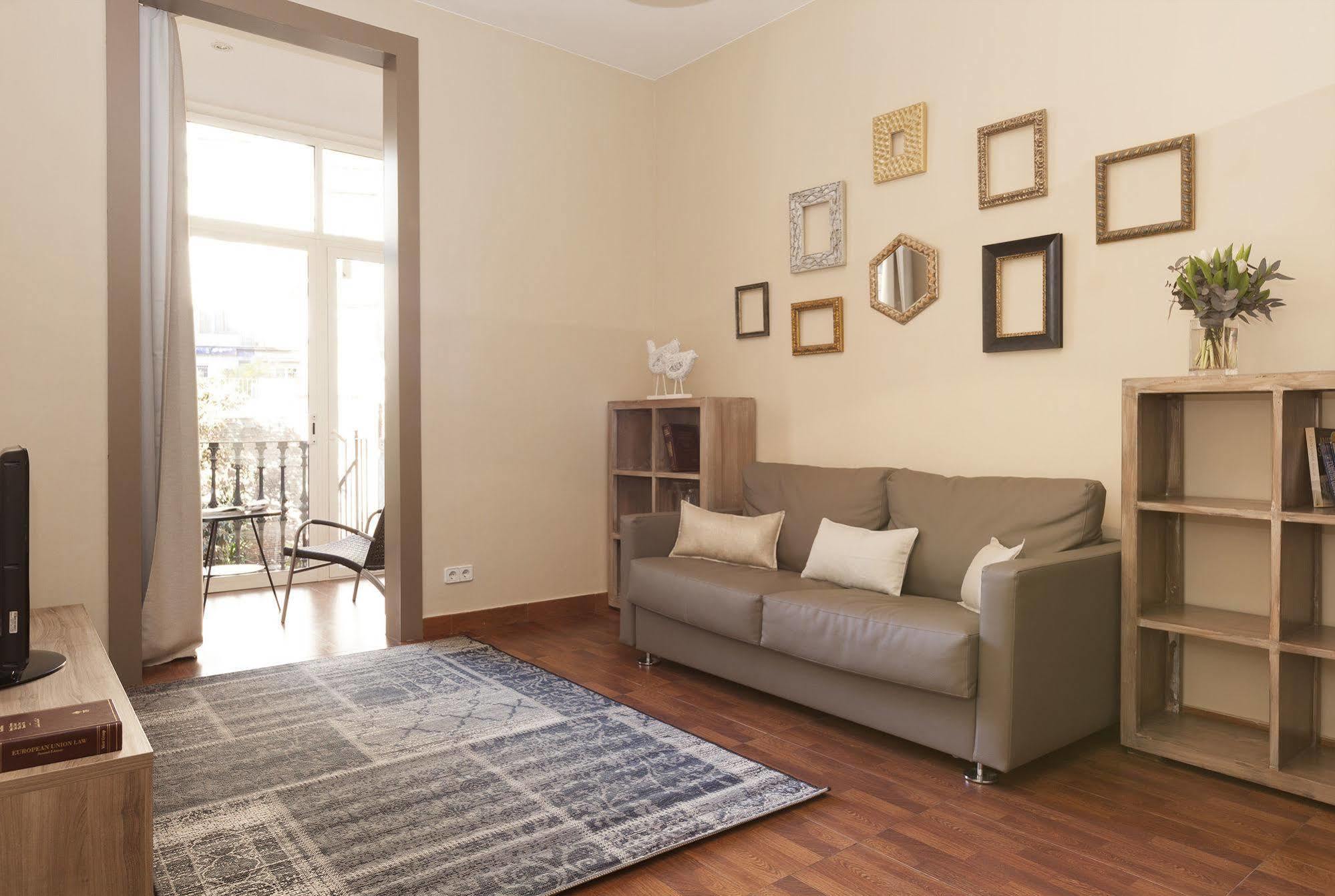Easy Sleep Gaudi Terrace Apartment Barcelona Ngoại thất bức ảnh