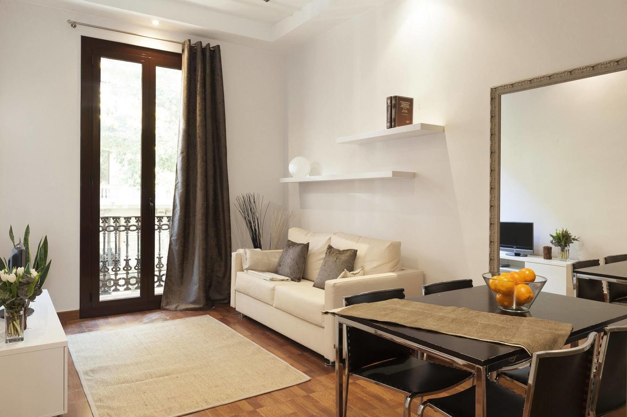 Easy Sleep Gaudi Terrace Apartment Barcelona Ngoại thất bức ảnh