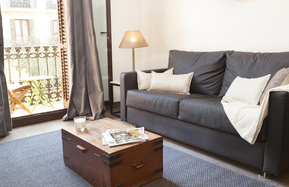 Easy Sleep Gaudi Terrace Apartment Barcelona Ngoại thất bức ảnh