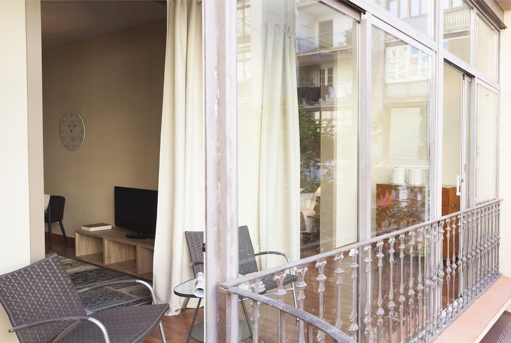 Easy Sleep Gaudi Terrace Apartment Barcelona Ngoại thất bức ảnh