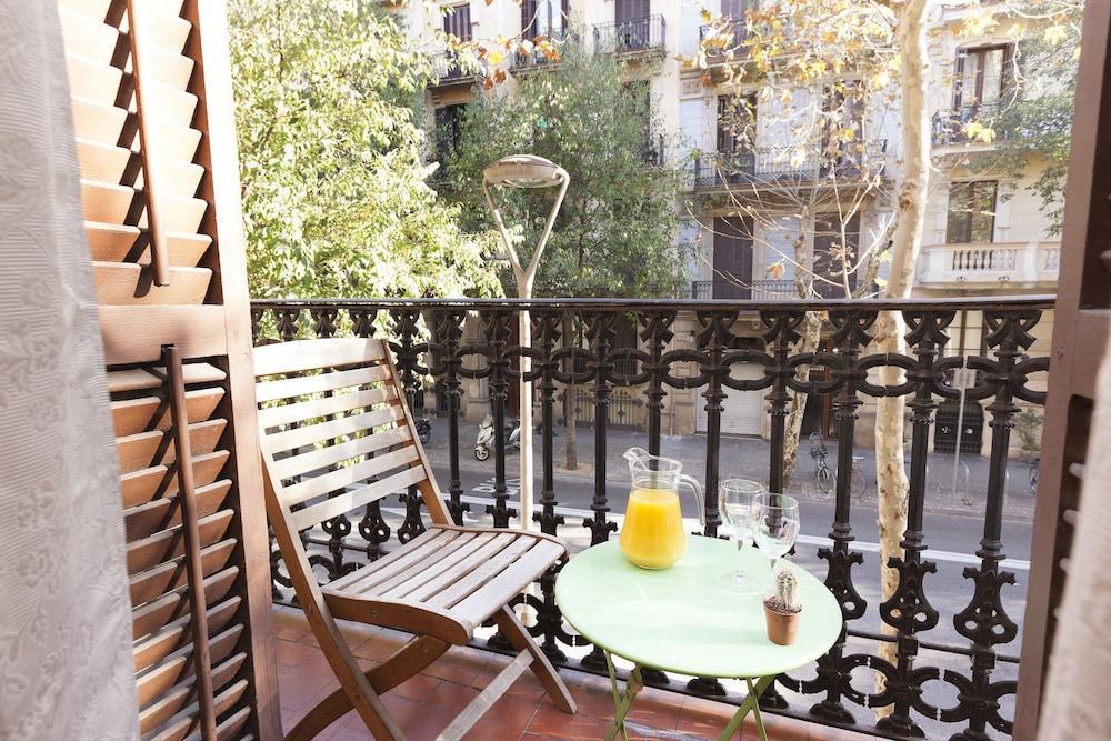 Easy Sleep Gaudi Terrace Apartment Barcelona Ngoại thất bức ảnh