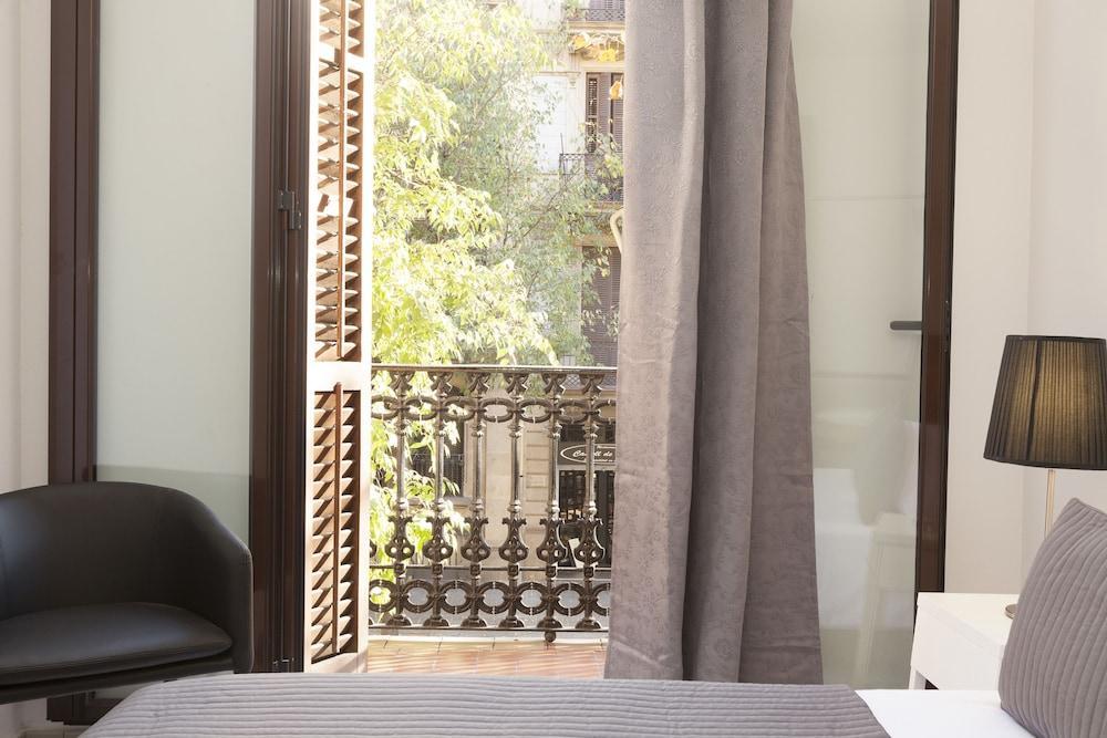 Easy Sleep Gaudi Terrace Apartment Barcelona Ngoại thất bức ảnh